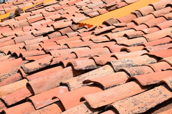 Roof tiles