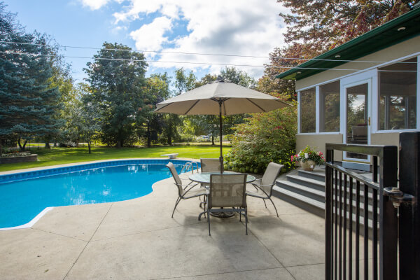 Garden pool, outdooe table and chairs