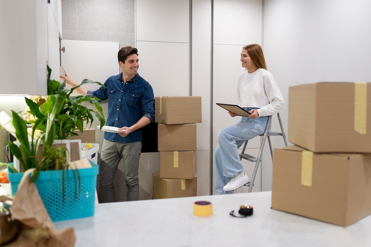 Renter unpacking boxes. Image by Pixabay