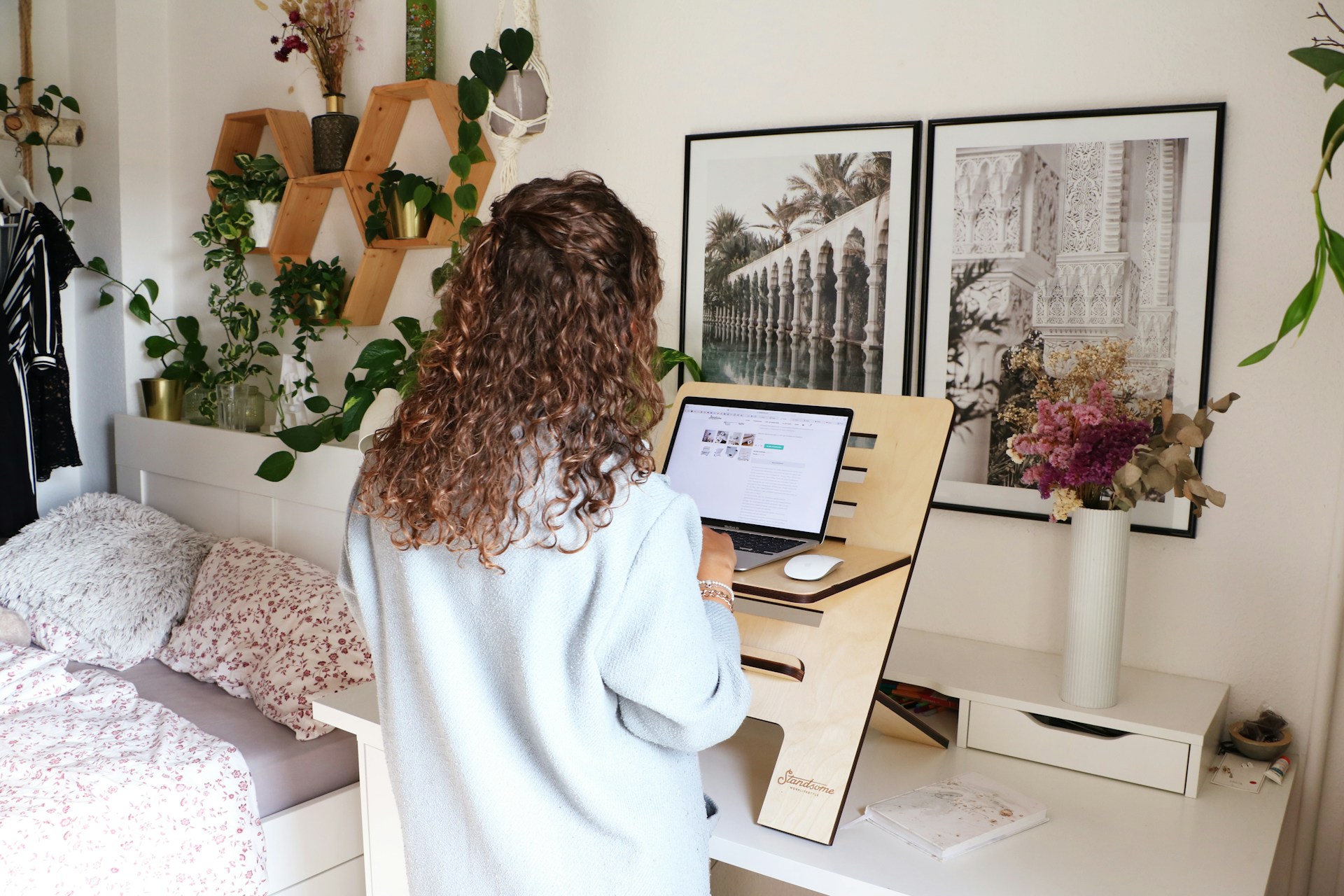 Two computers on a desk. Image by Pexels