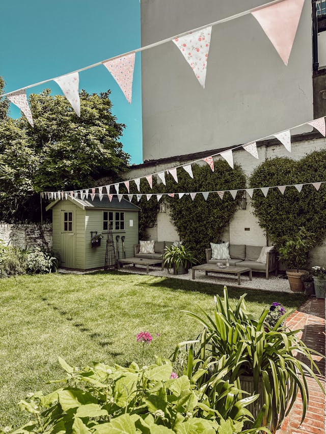 Shed. Image by Pexels