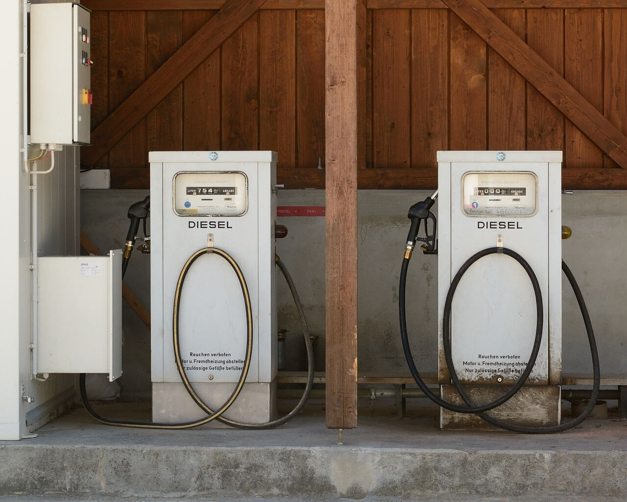 2 diesel pumps at a gas station. Image by Pixabay.