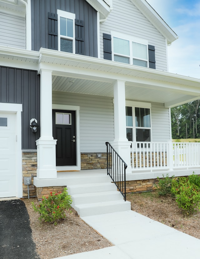 Modern house with siding. Image by Unsplash