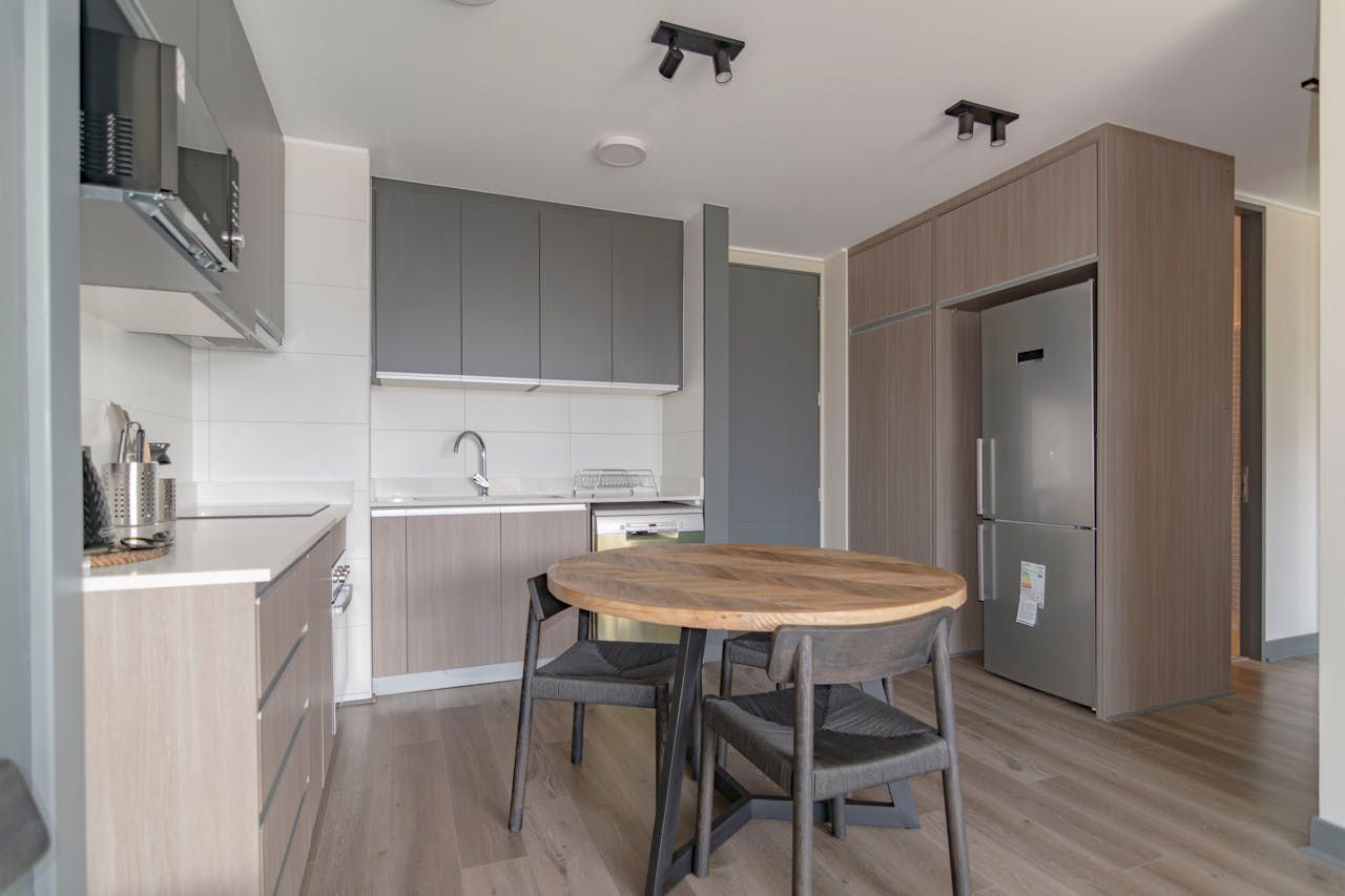 Modern kitchen. Image by Pexels