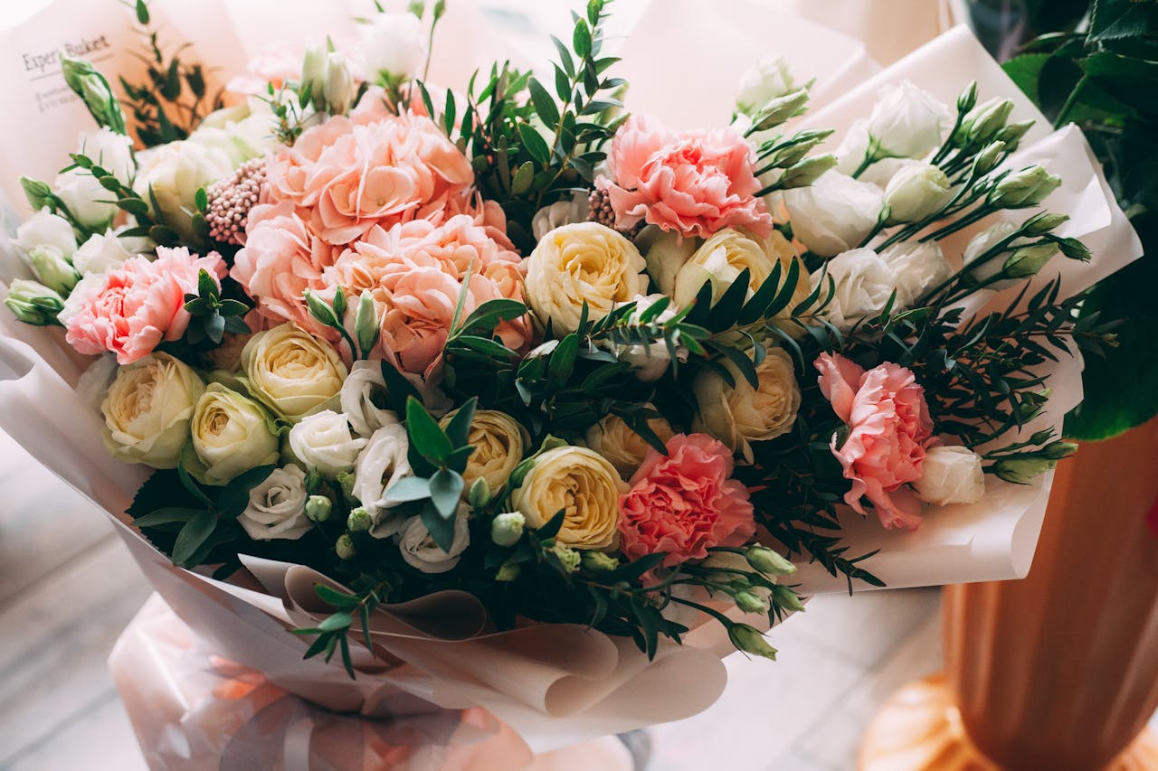 a bouquet of flowers. Image by Pexels