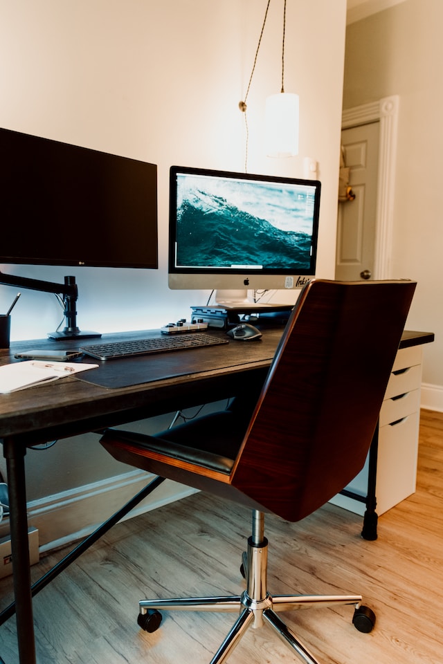 Desk, deskchair