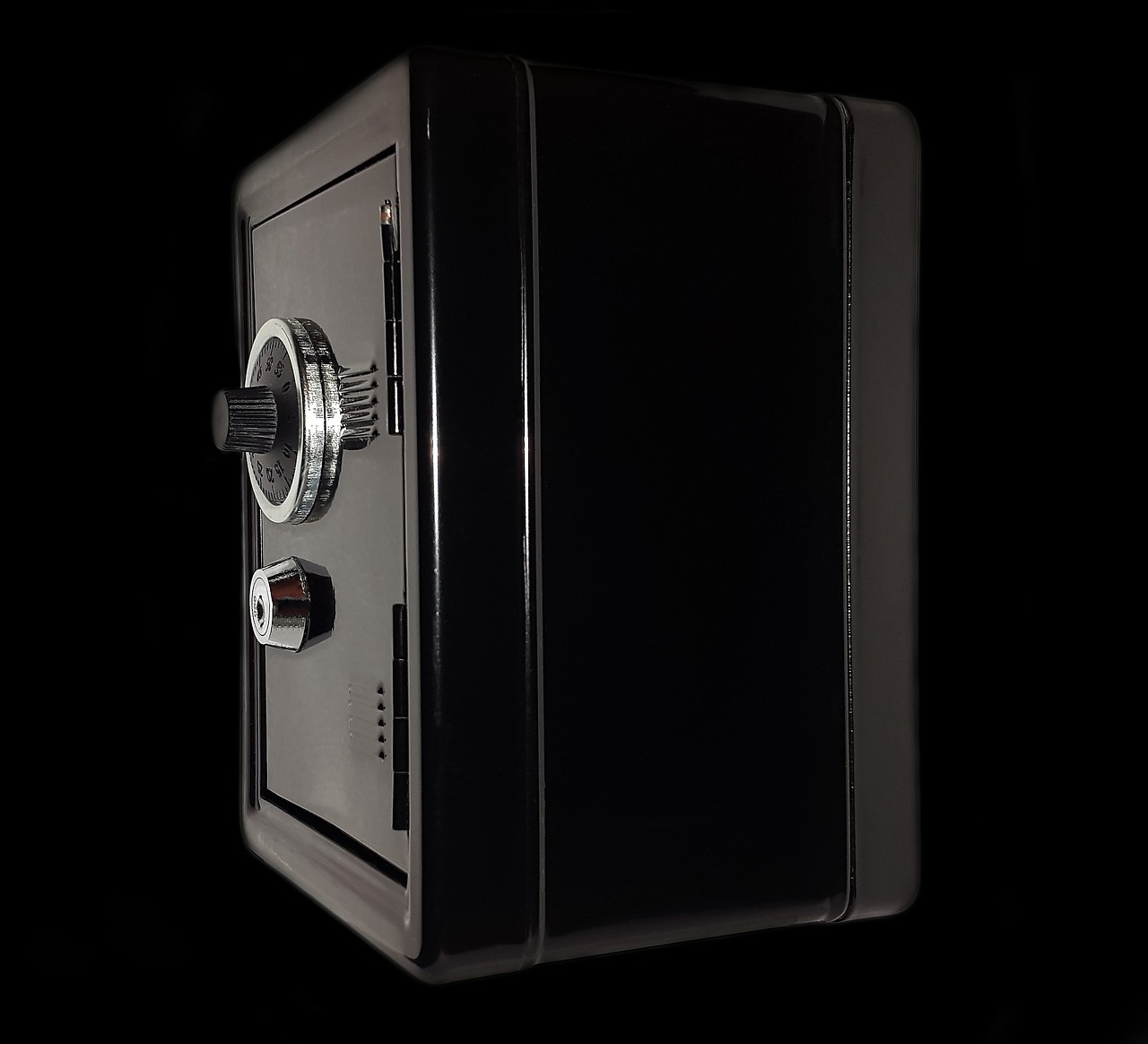 Black safe. Image by Pixabay