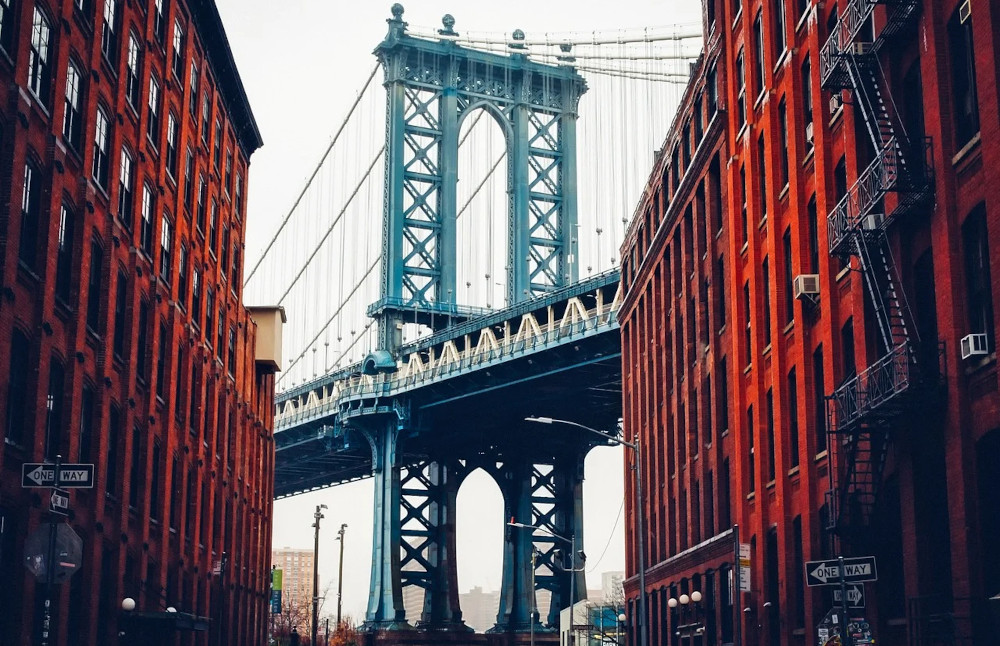 Bridge between buildings