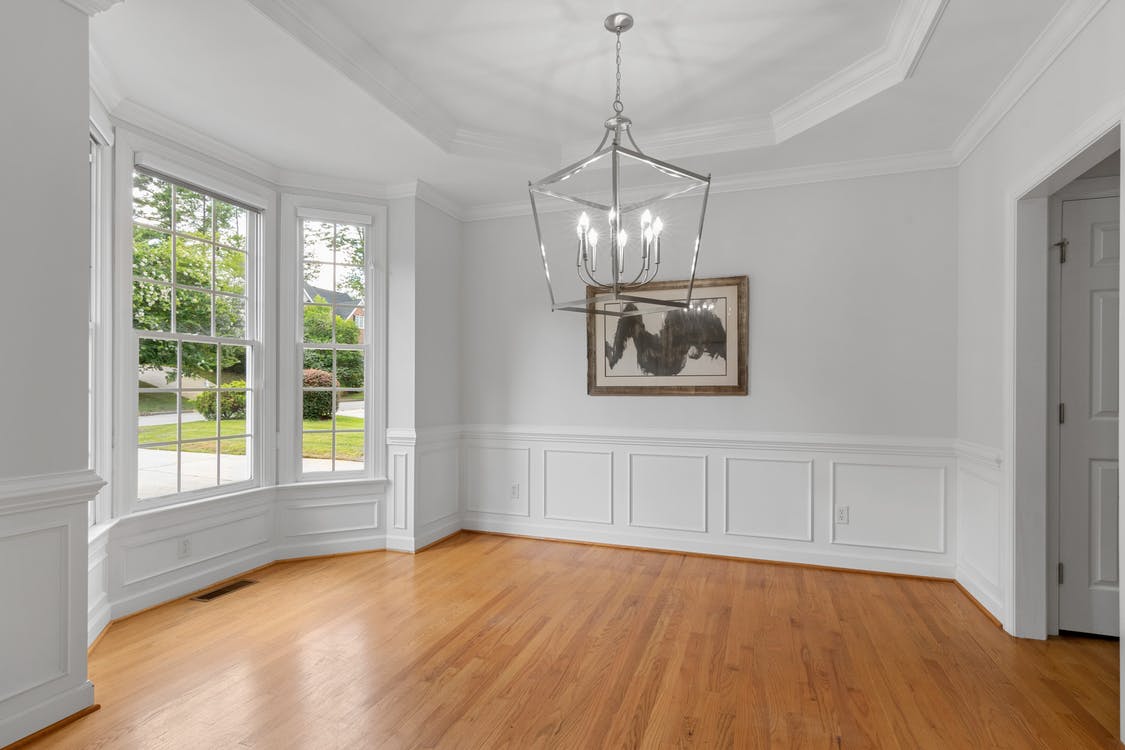 empty diningroom