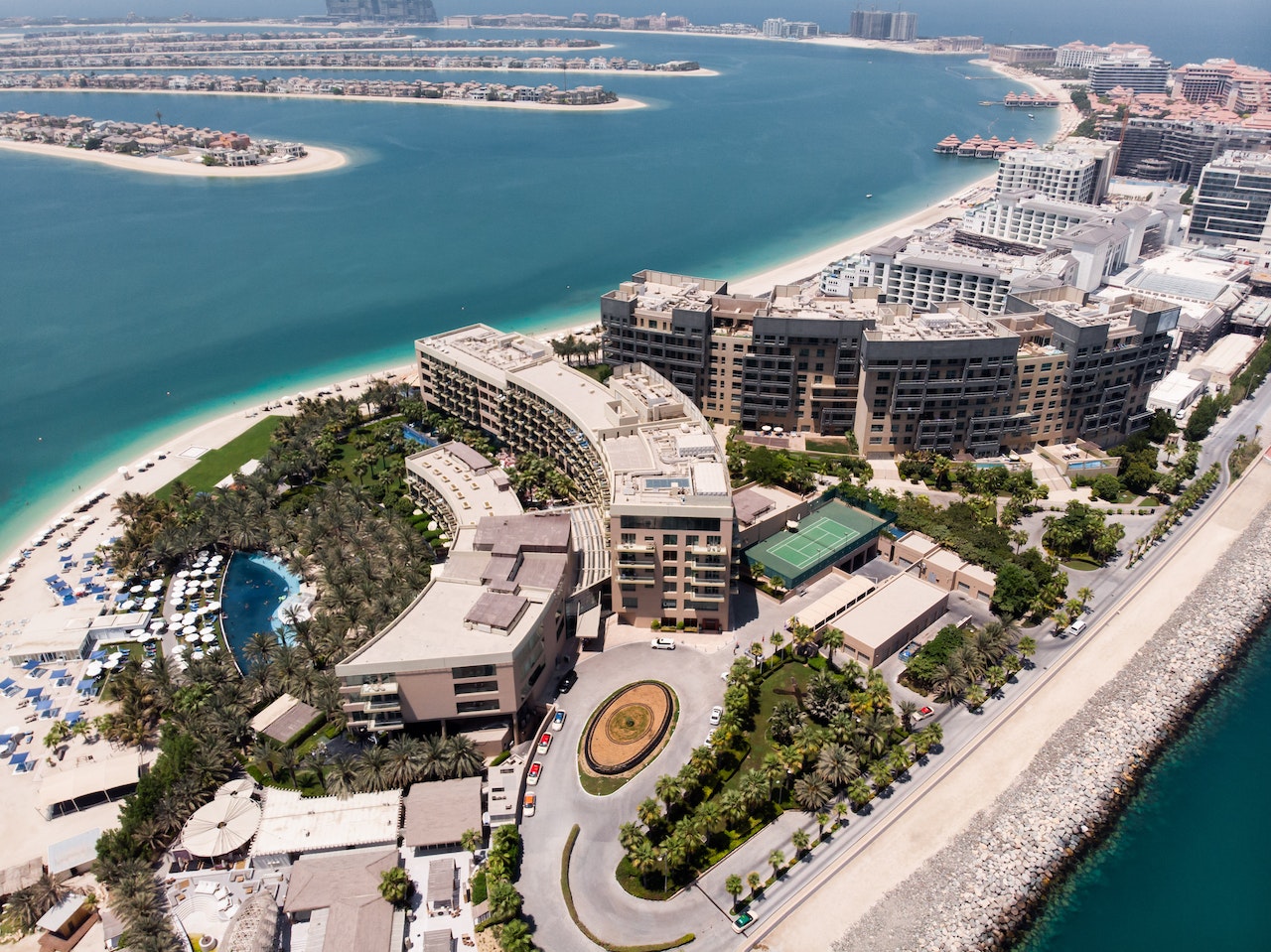 Arial view of buildings, water. Photo by Kadir Avşar: Pexels