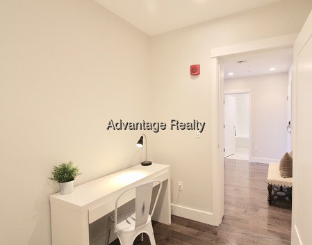 2 Bedroom Apartment for Rent in Somerville - Prospect Hill, 