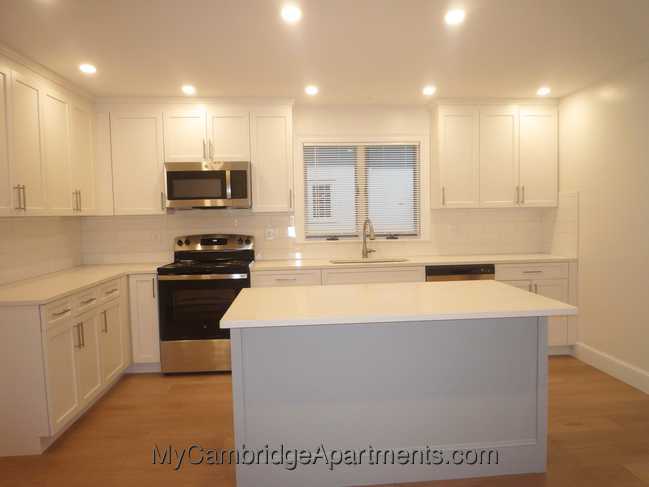 2 bedroom apartment in Arlington - MyCambridgeApartments.com
