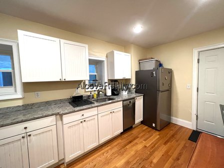 3 Bedroom Apartment for Rent in Somerville - Union Square, MA