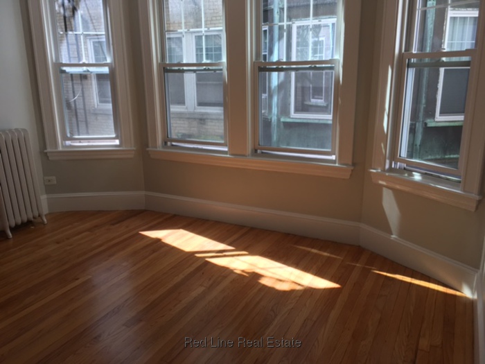 1 bedroom apartment in Somerville - Red Line Real Estate