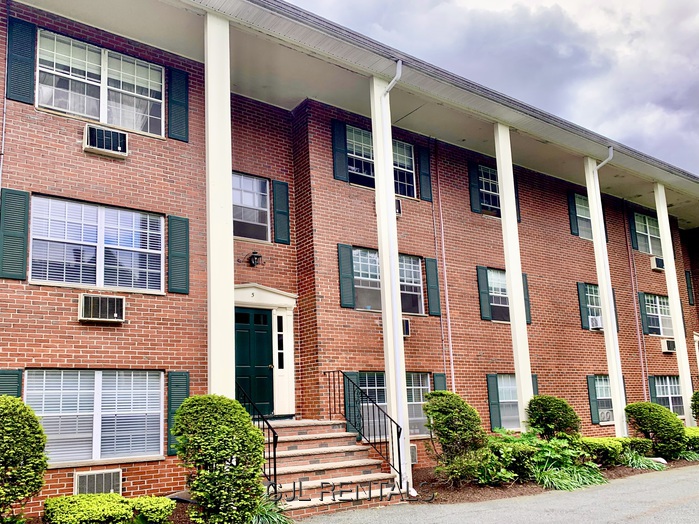 2 Bed Apartment in Arlington