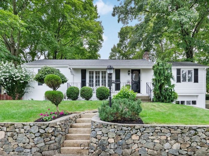 3 Bed Apartment for Rent in Waltham MA | Listed by CJL Rentals &amp; Property Management