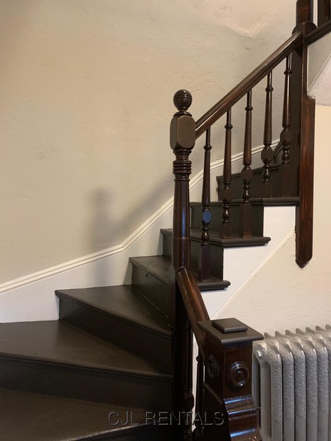 2 Bedroom Plus Apartment for Rent in Waltham, 
