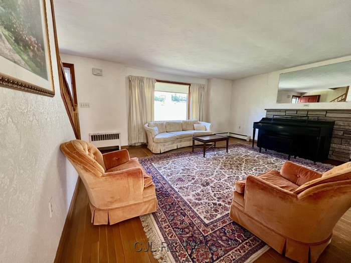 3 Bedroom Apartment for Rent in Lexington, 