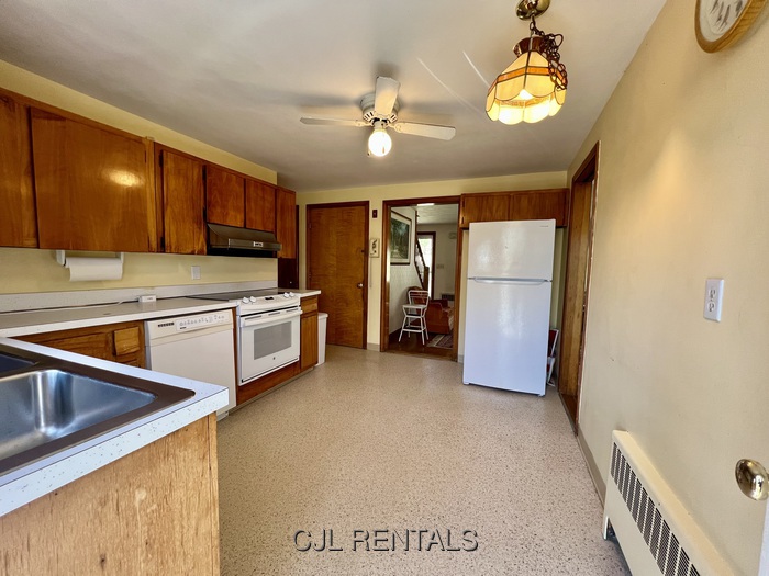 3 Bedroom Apartment for Rent in Lexington, 