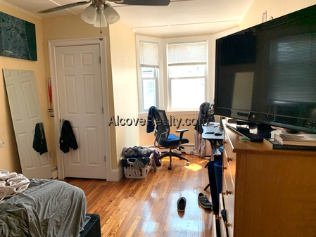4 Bedroom Apartment for Rent in Somerville - Union Square, MA