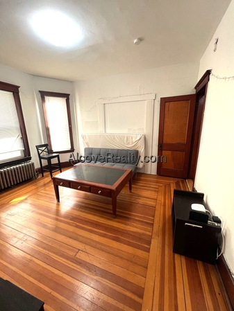 3 Bedroom Apartment for Rent in Somerville - Davis Square, MA