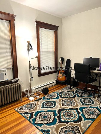 3 Bedroom Apartment for Rent in Somerville - Davis Square, MA