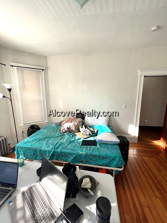 3 Bedroom Apartment for Rent in Somerville - Davis Square, MA