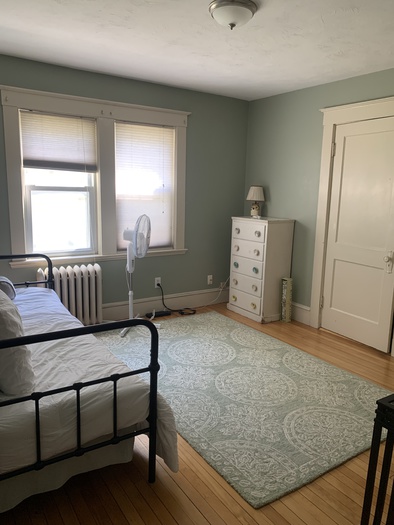 2 Bedroom Plus Apartment for Rent in Newton, 