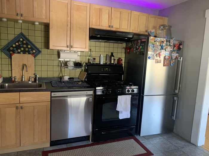 2 Bedroom Plus Apartment for Rent in Newton, 