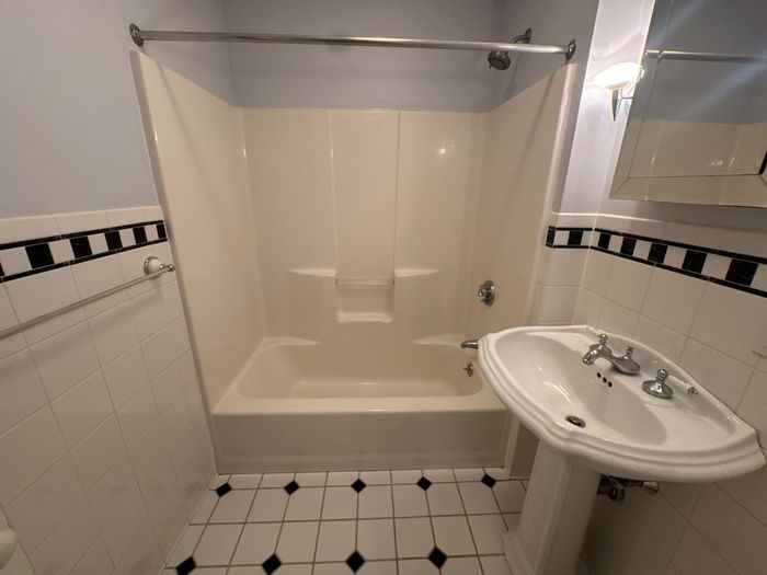 1 Bedroom Apartment for Rent in Newton, MA