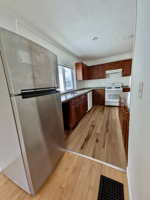 3 Bedroom Apartment for Rent in Malden, 