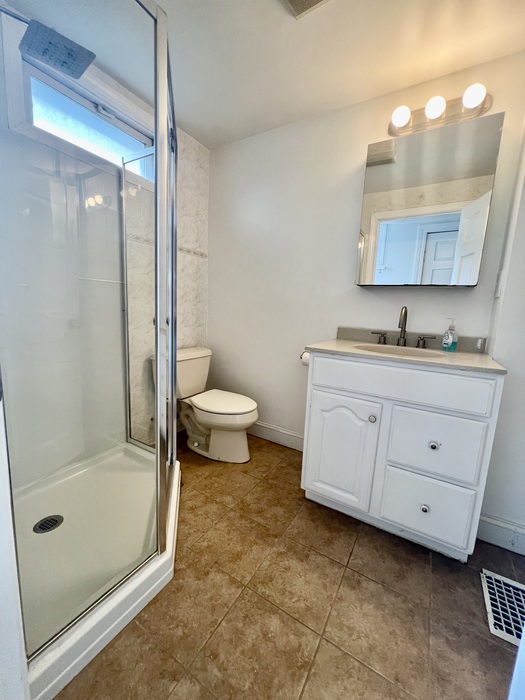 3 Bedroom Apartment for Rent in Malden, 