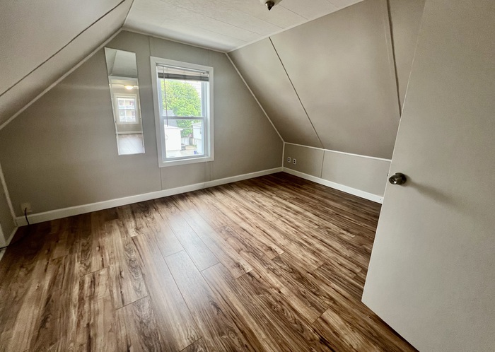 3 Bedroom Apartment for Rent in Malden, 