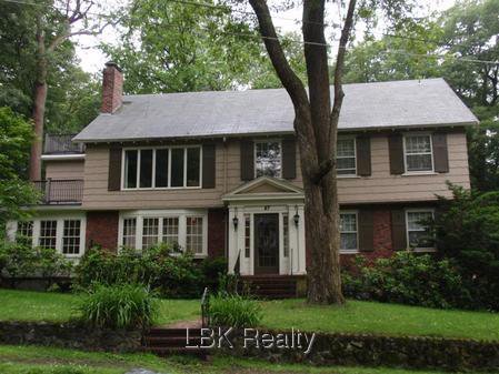2 Bedroom Apartment for Rent in Newton - Newtonville, MA
