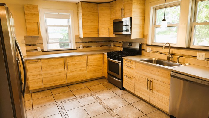 2.75 Bed Apartment for Rent in Watertown MA | Listed by Gibson Sotheby's International Realty