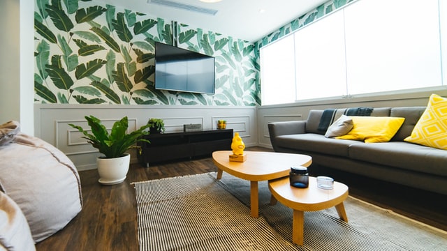 wallpaper, yellow decor, livingroom