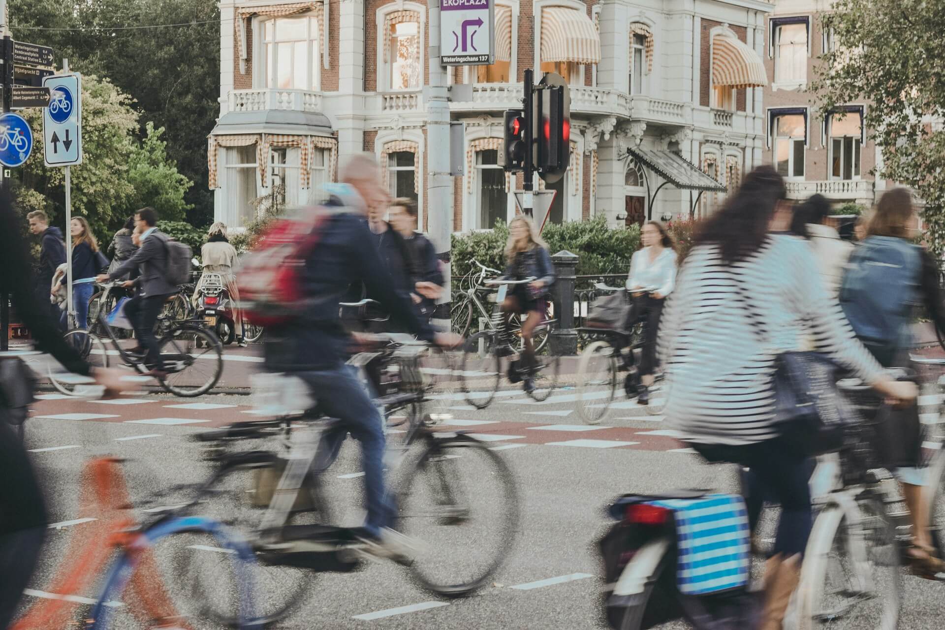 Bikes in a city. Image by Unsplash