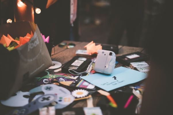 lots of miscelanious items on a table