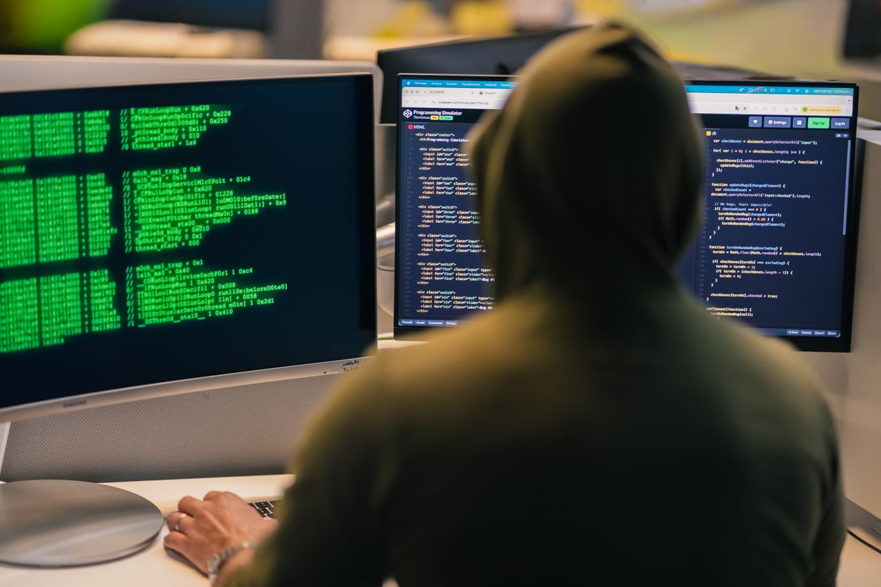 IT support & Cybersecurity, image by Pexels