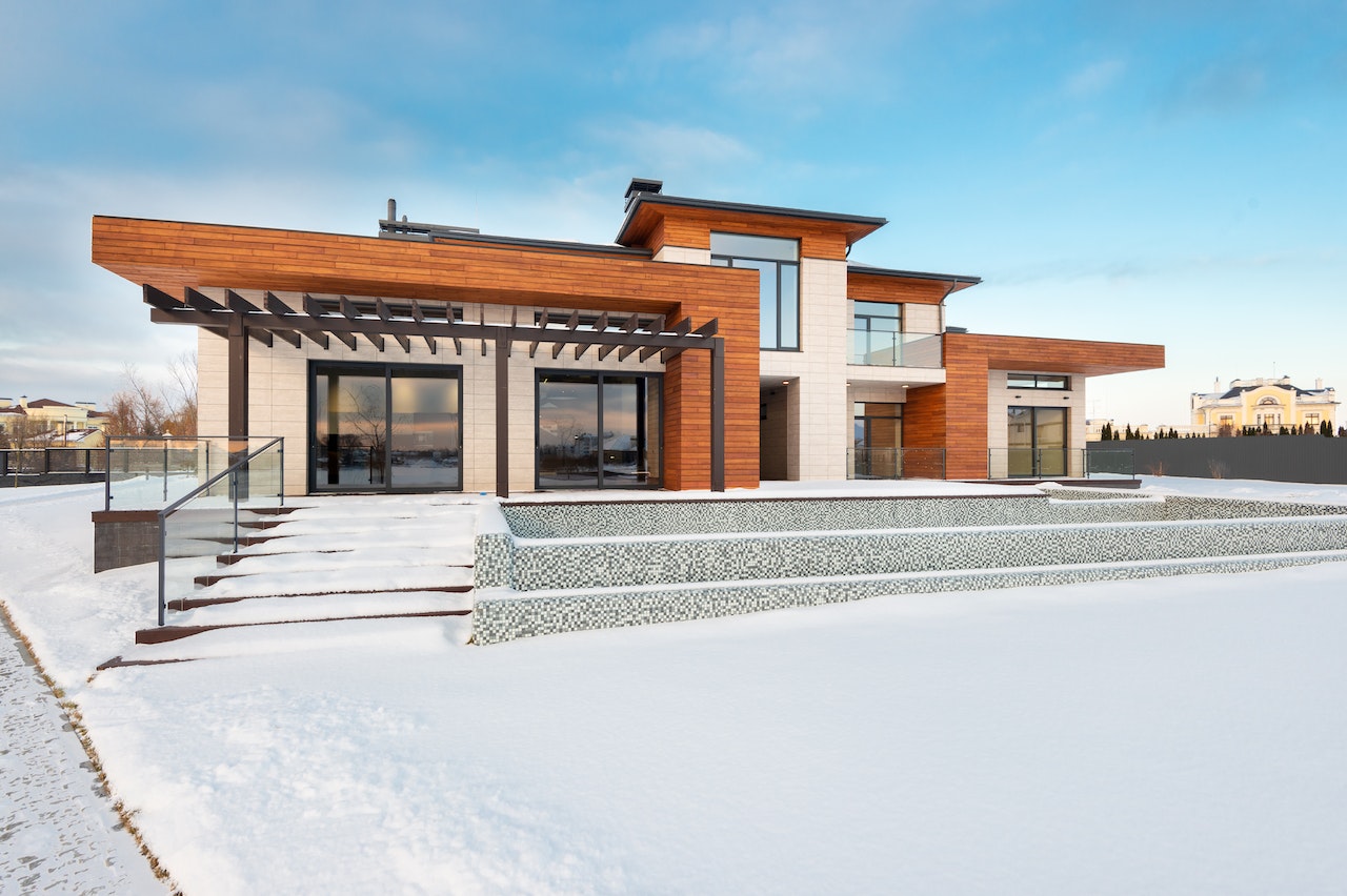 modern house, snow on the ground