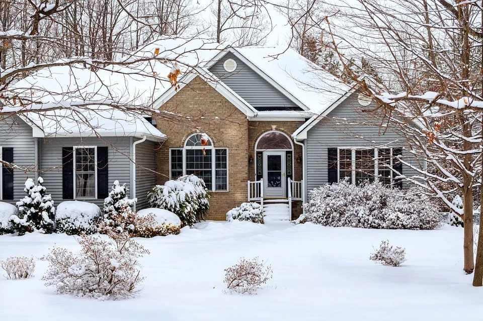 house, snow