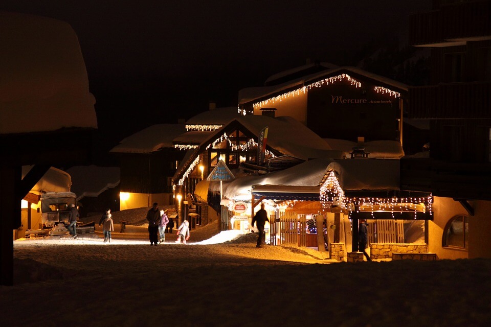 holiday lights on house