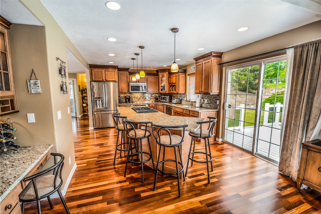 Kitchen, hardwood floors