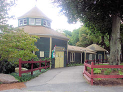 Capron Park Zoo, Attleboro